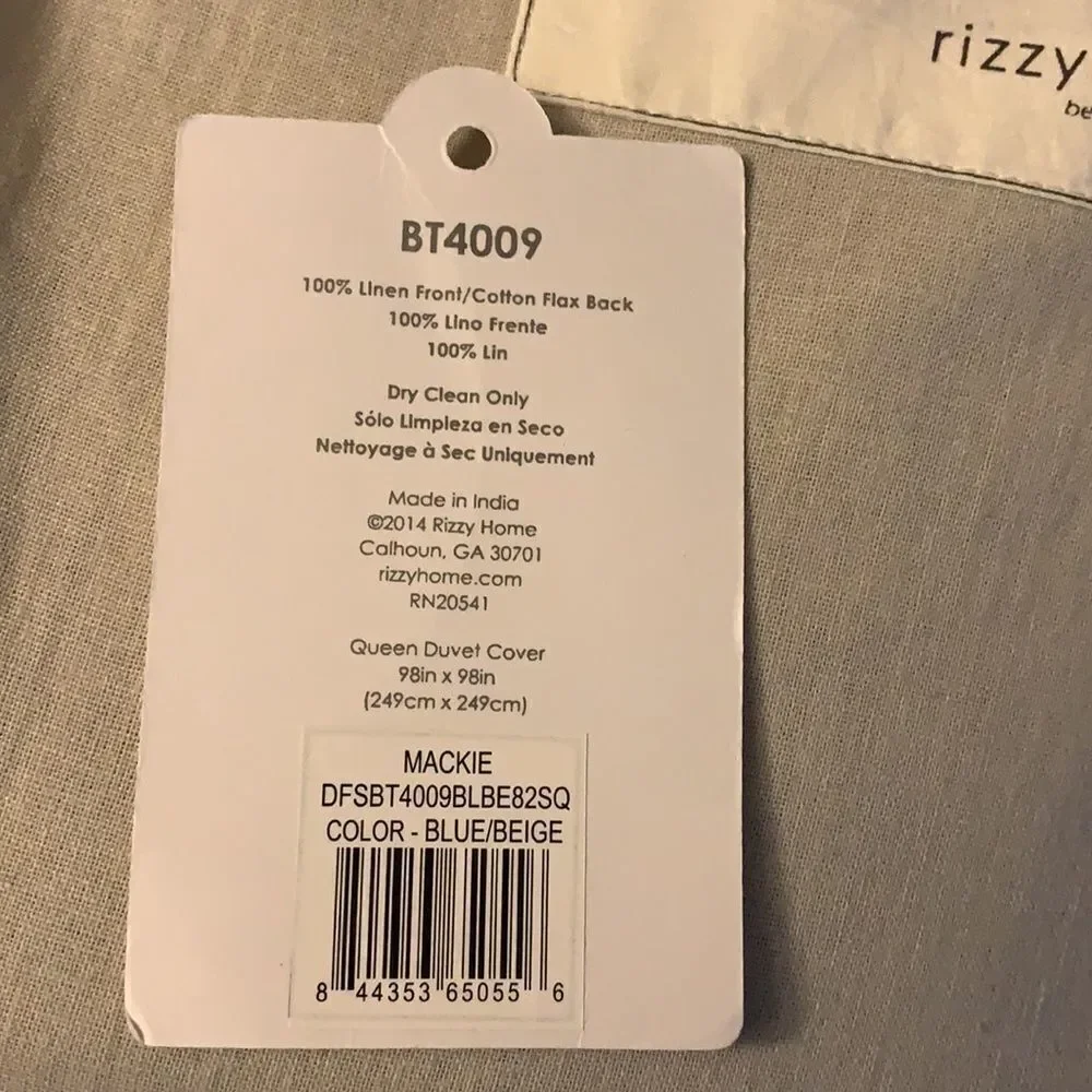 NWT 98” X 98” Queen Duvet